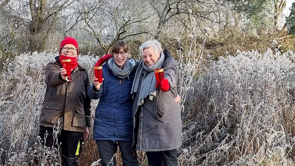 Unsere "FUN-Mädels" Edith, Bianca und Conny beim Jahresabschluss mit Glühwein.